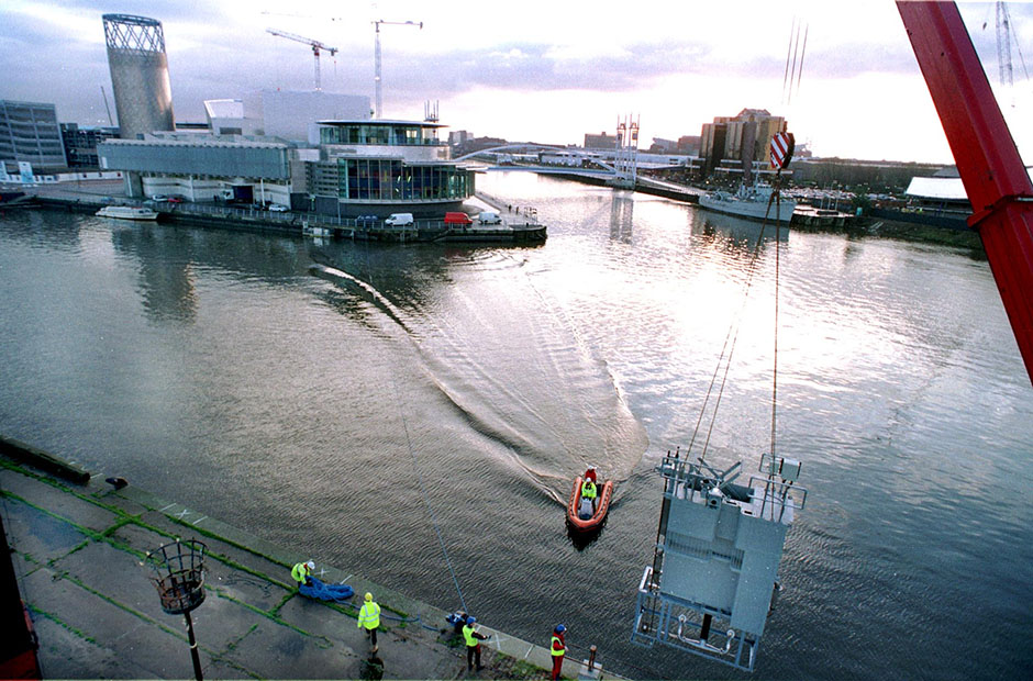 Installation of oxygenation unit at Salford Quays.